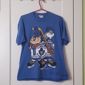 Vintage Toronto Maple Leafs Bugs Bunny Tshirt